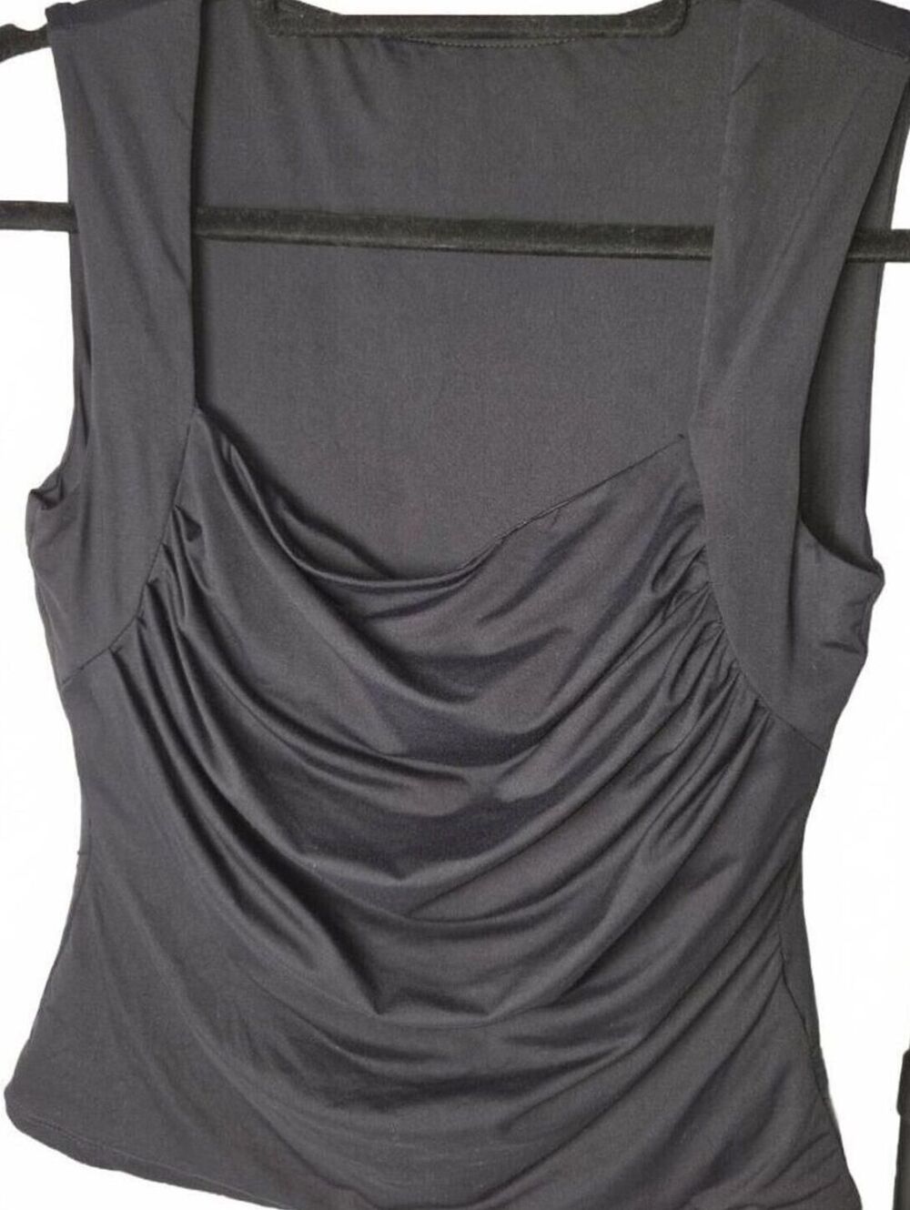 Darong Black Sleeveless Ruched Front Top Medium